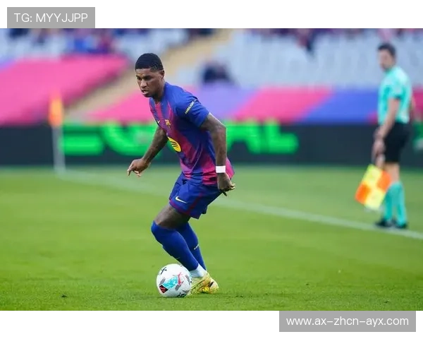 巴萨前场传导极具精密度，整体配合不断升级